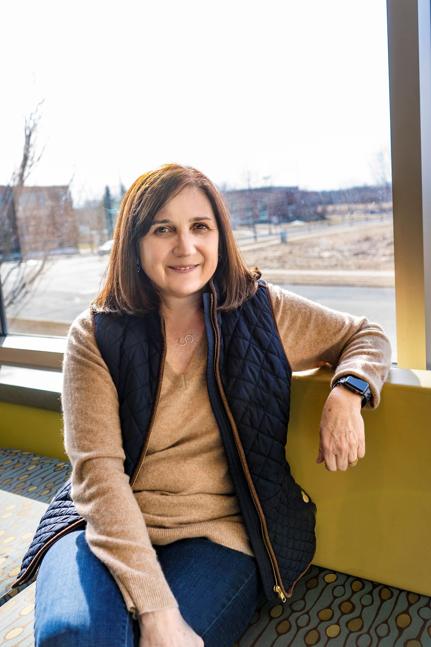 Library JuliaArataFratta_43